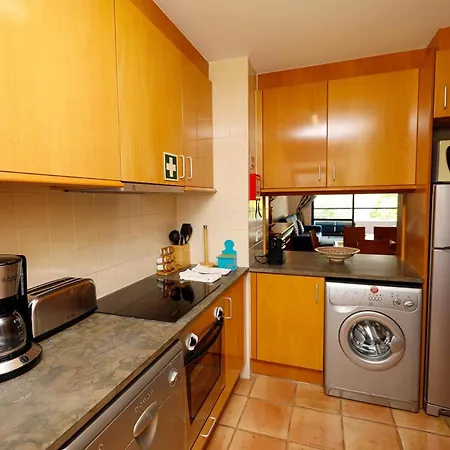 B39 - Marina Hill לאגוּ‏ש