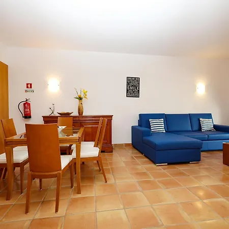 B39 - Marina Hill Apartment